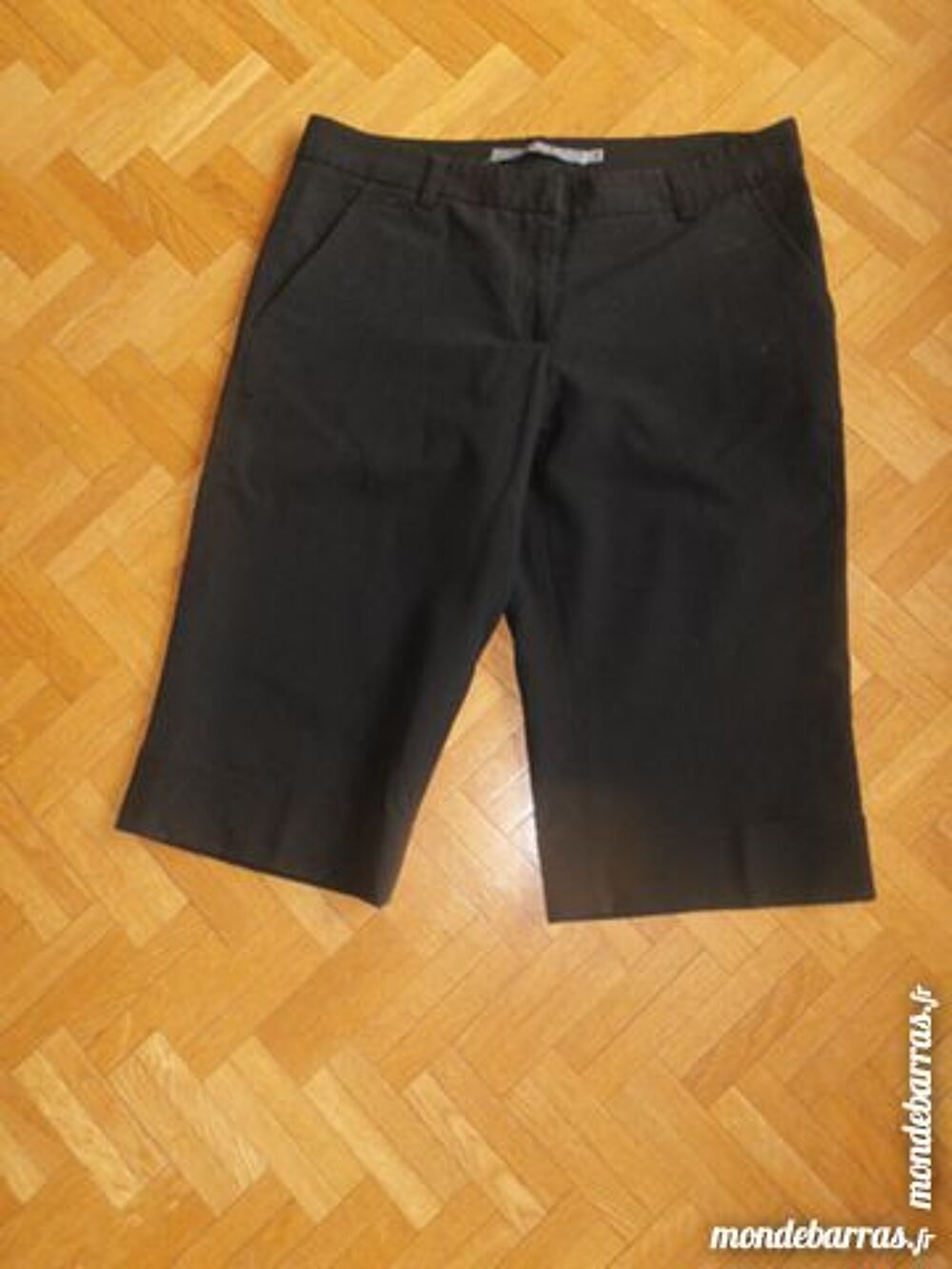 Bermuda Mutty Vêtements