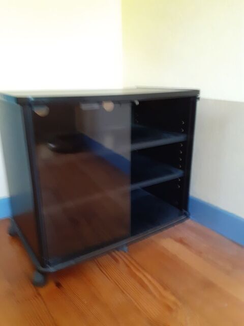 MEUBLE TELE NOIR SUR ROULETTES, VITRES TEINTEE 20 Valence (26)