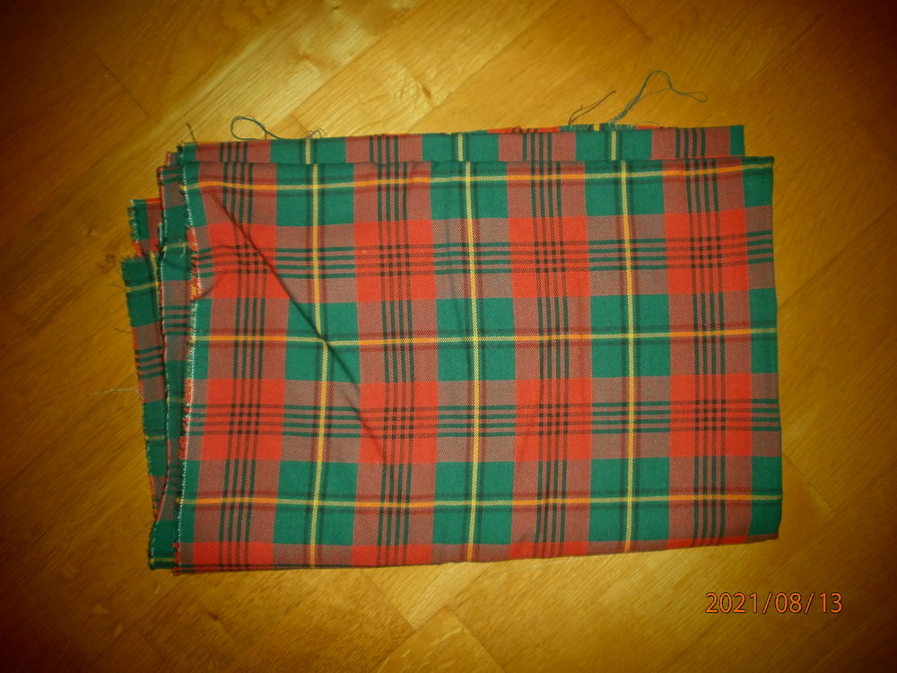 COUPONS DE TISSUS ECOSSAIS Vêtements