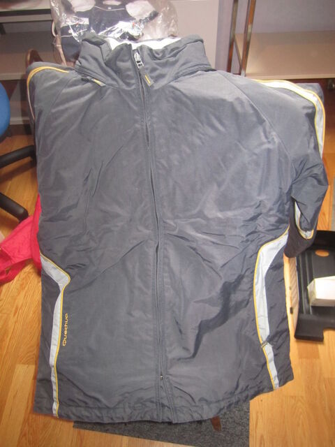 anorak de ski porter une seule saison 10/12 ans 11 Mérignies (59)