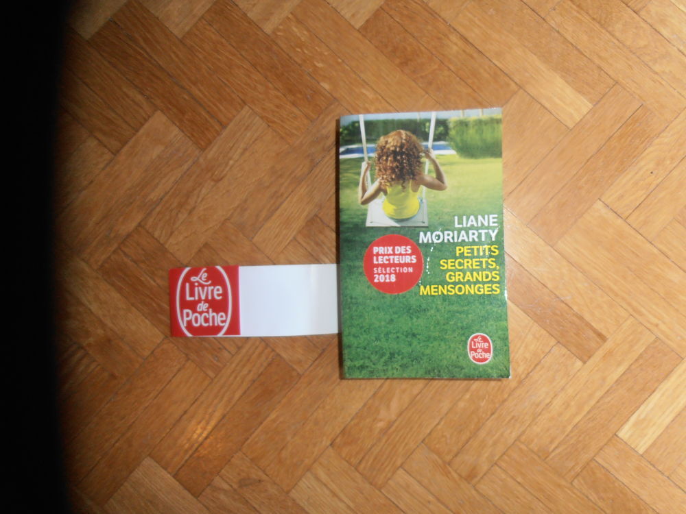 Petits secrets, grands mensonges (88) Livres et BD