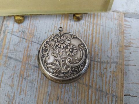 Boite � Pilules Pilulier Argent� Art Nouveau Fleurs Miroir  59 Loches (37)