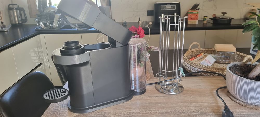 Cafeti&egrave;re Nespresso Vertuo Electroménager