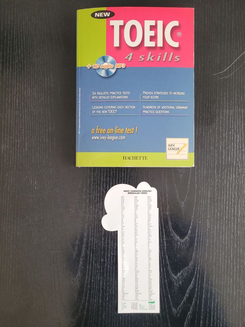 ANGLAIS - Essentiel pour la pr&eacute;paration au TOEIC Livres et BD