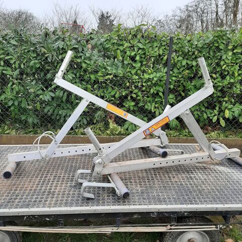 Taquet de toit. 400 La Riche (37)