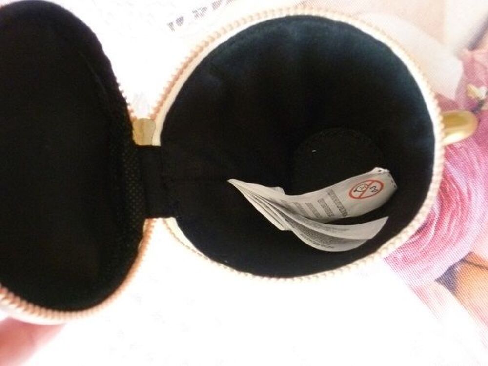 Porte-monnaie Zip disney Belle et Bete japon manga anime des 