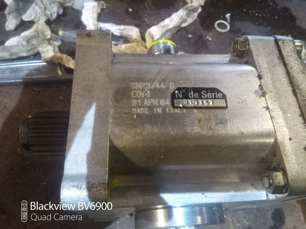 Pompe hydraulique double compl&egrave;te 44+6 Bricolage