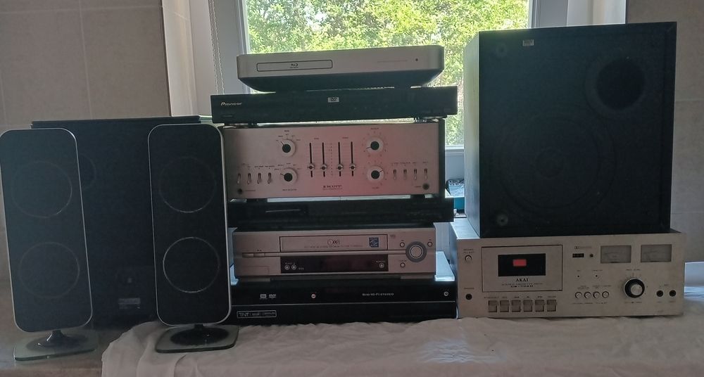 lot ampli lecteur k7 lecteur vhs enceintes subwoofer lecteur Audio et hifi