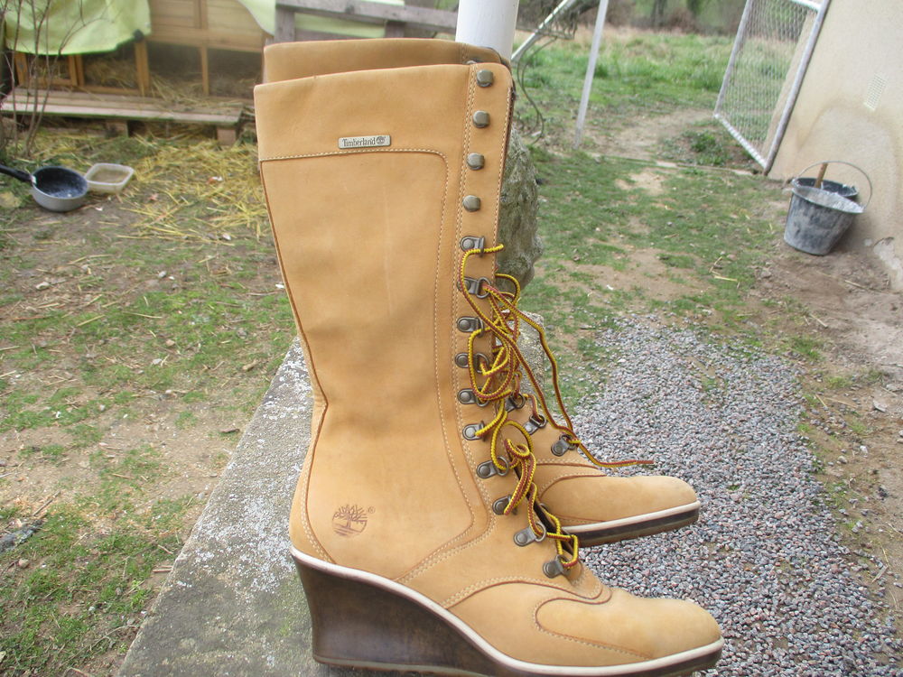 SUPERBE PAIRE DE BOTTE DE MARQUE Chaussures
