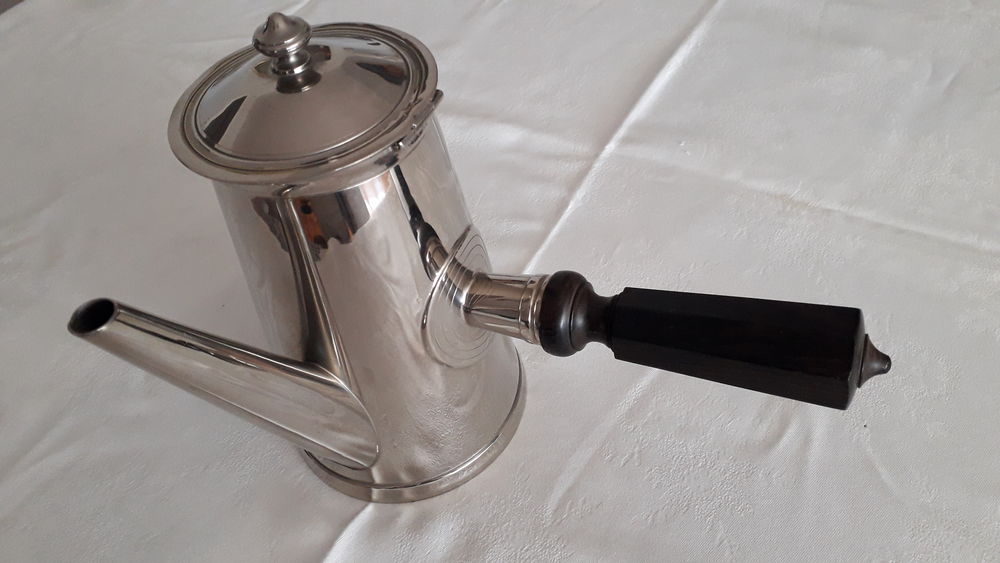 Cafeti&egrave;re chocolati&egrave;re argenterie de marine
Cuisine