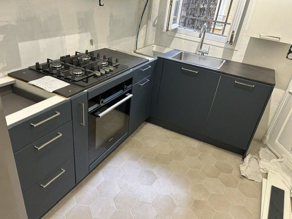 Cuisine &eacute;quip&eacute;e neuve Meubles