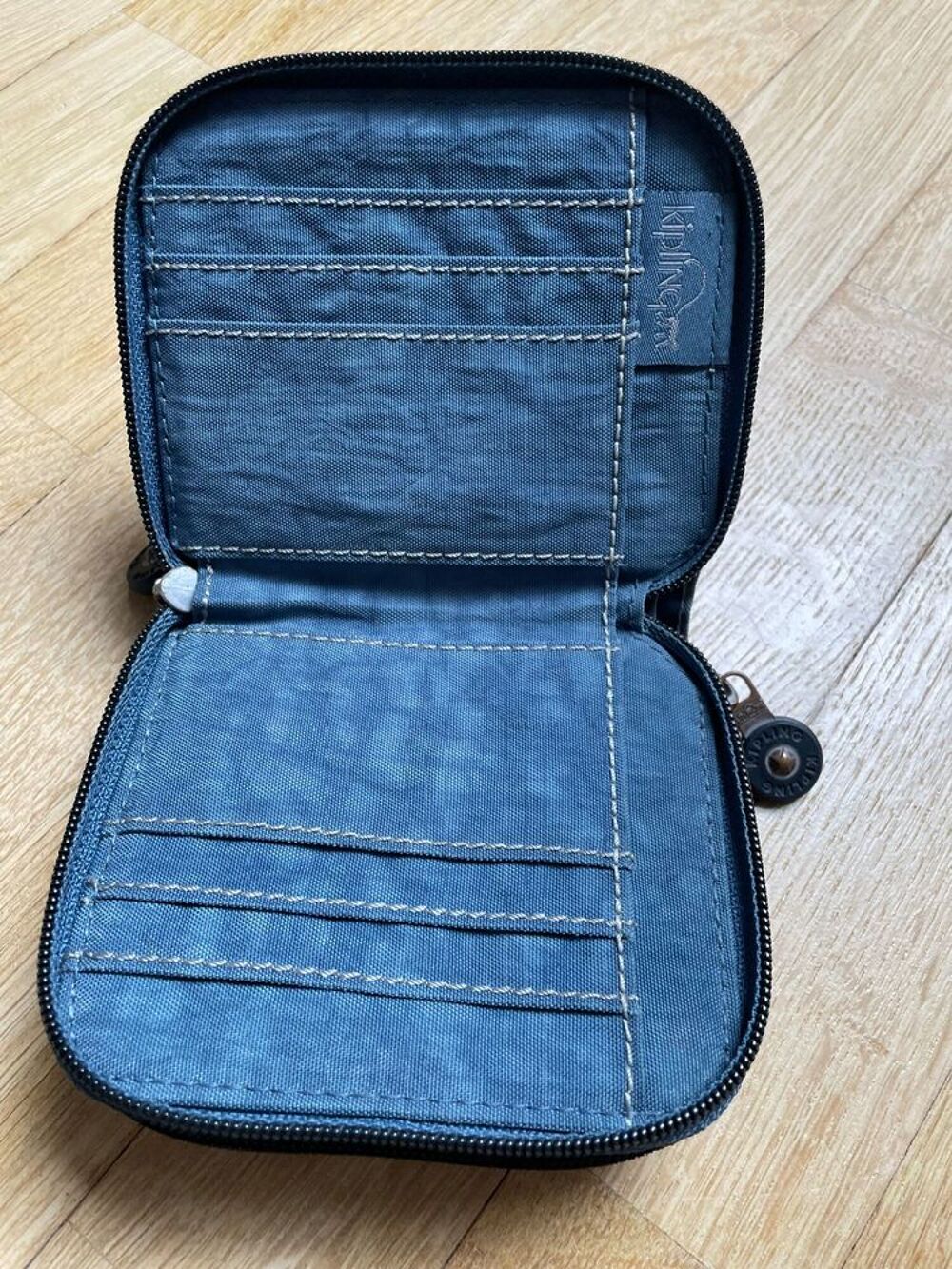 Lot KIPLING Maroquinerie