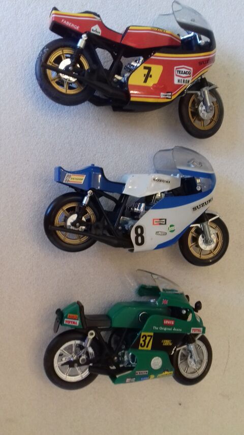 POLYSTIL 1/12 motos GP 15 Lyon 3 (69)