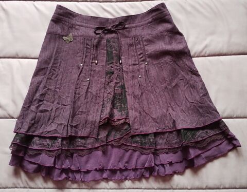 Jupe prune  dentelles et broderie avec dcoration papillon 10 Villejuif (94)