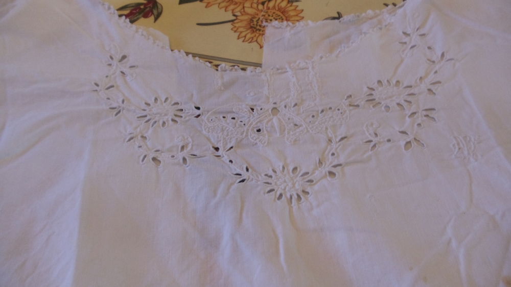 Chemise de nuit ancienne V�tements