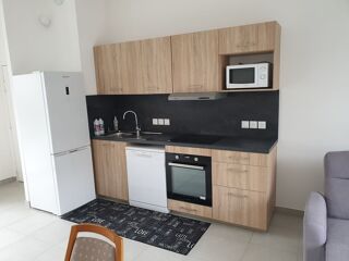  Appartement à louer 3 pièces 64 m²