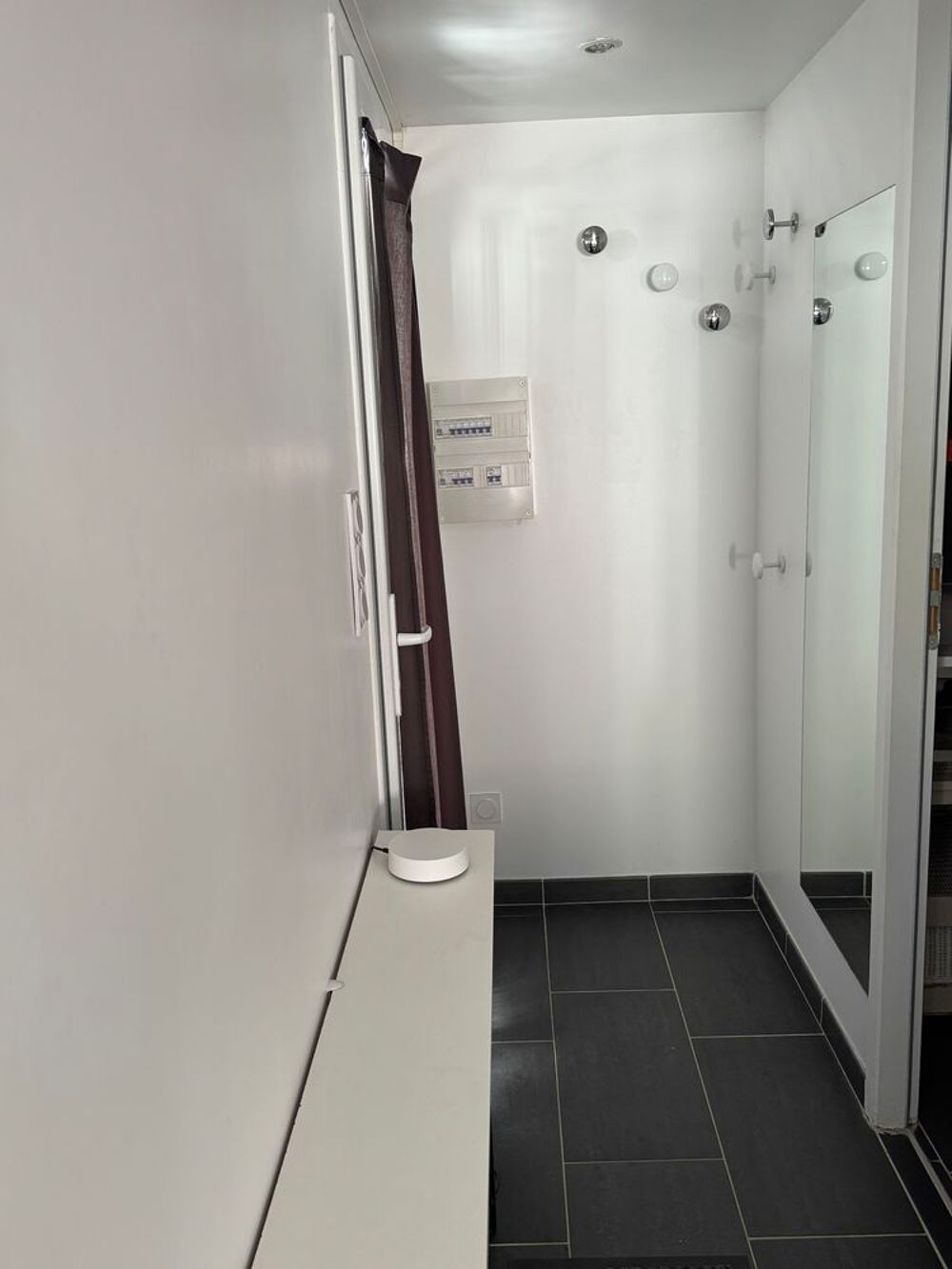 Location Maison Description : Meublé 19m2 bien entretenu, refait à neuf aout Le mans