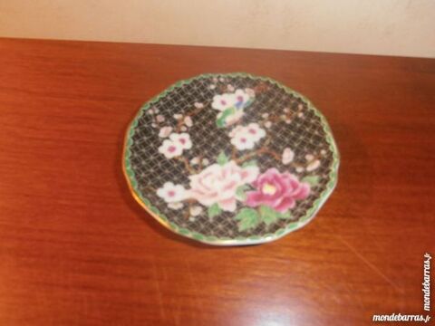 Petite assiette de  décoration (12) 2 Tours (37)