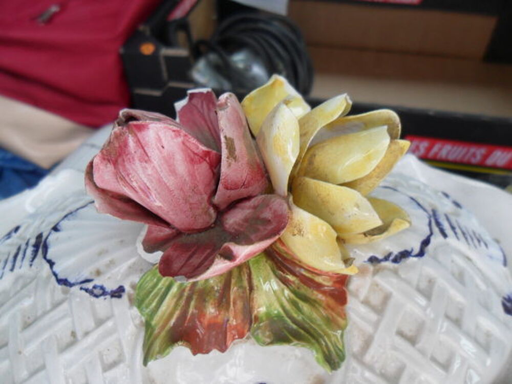 PORCELAINE DE BRESCHIA Décoration