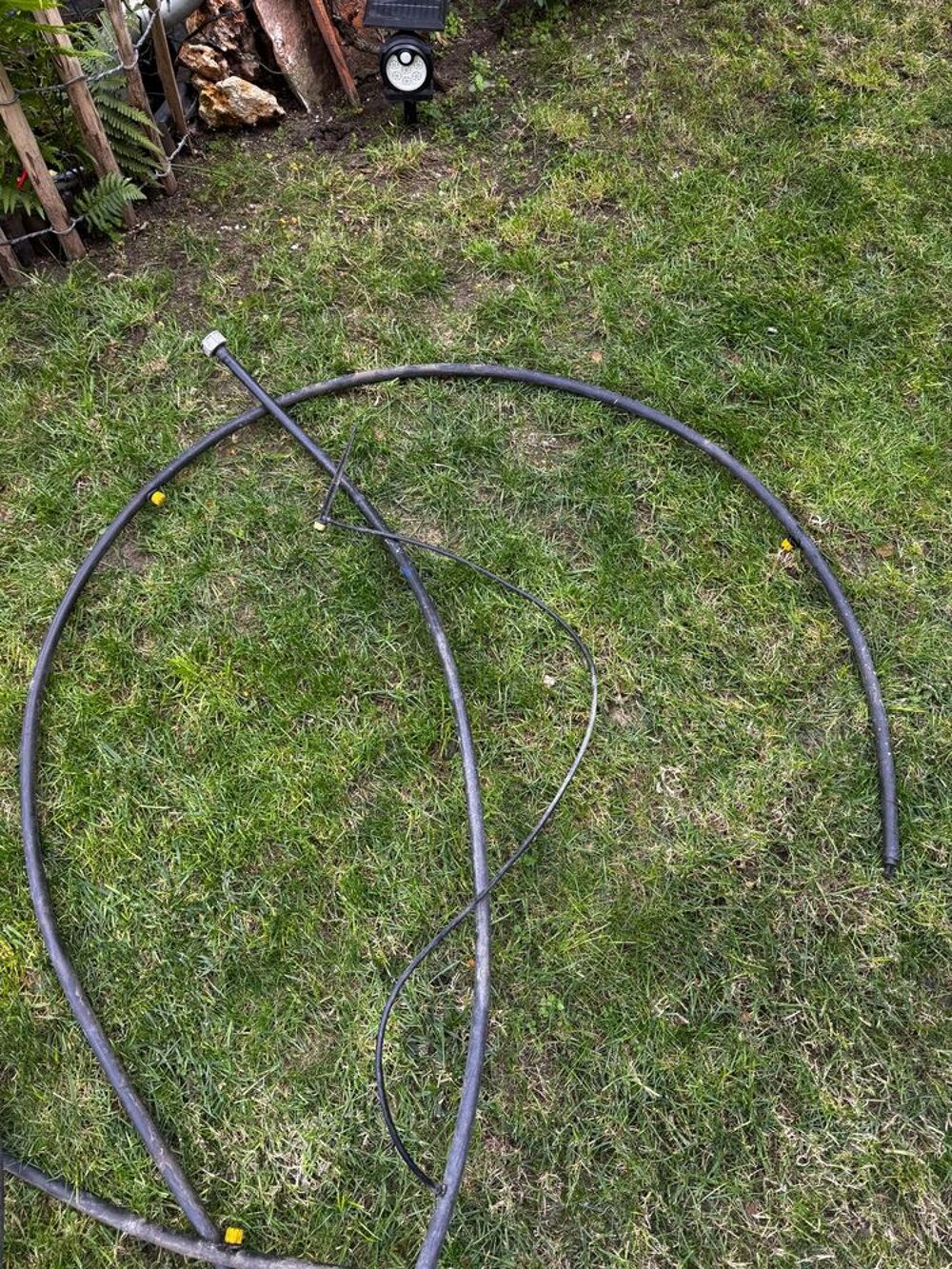Tuyau d'arrosage goutte &agrave; goutte de 20 m&egrave;tres Jardin