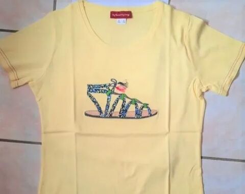 Tee shirt jaune ou bleu application sandale Premium T 42 8 Domart-en-Ponthieu (80)
