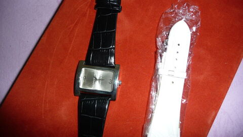 Montre femme neuve avec 2 bracelets en  cuir 10 Poitiers (86)