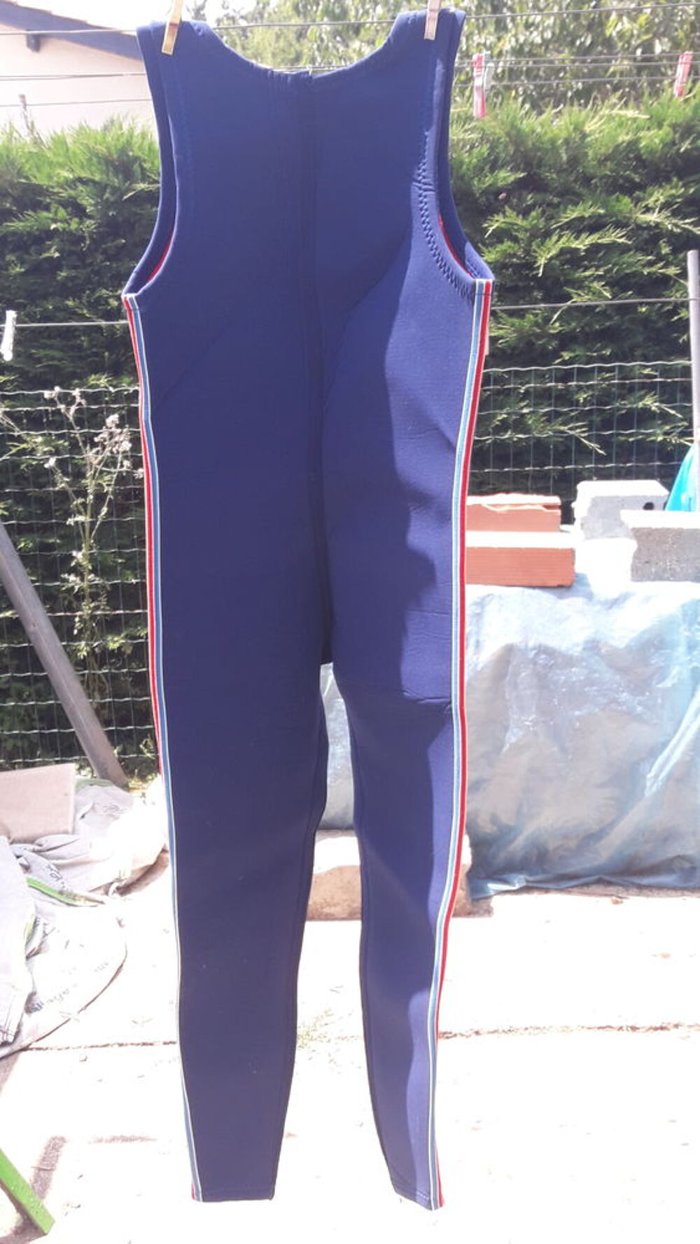 Combinaison n&eacute;opr&egrave;ne Sports