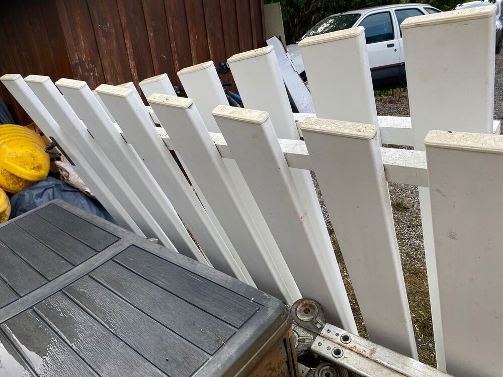 portail en PVC excellent etat Jardin