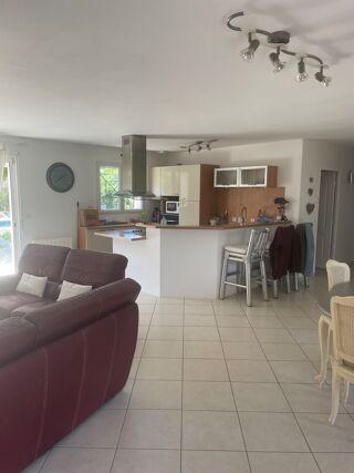  Maison à louer 6 pièces 102 m²