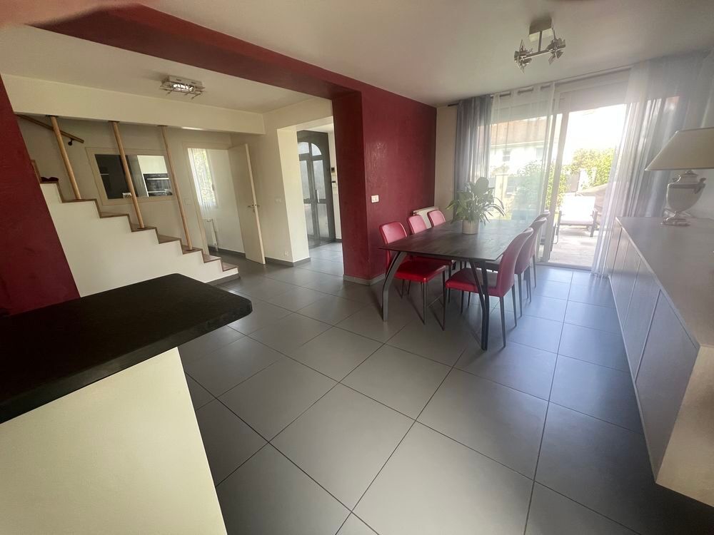 Vente Maison Maison 7 pièces avec piscine Ormesson-sur-marne