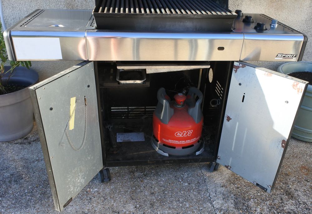 BARBECUE WEBER GAZ " SPIRIT PREMIUM" Jardin
