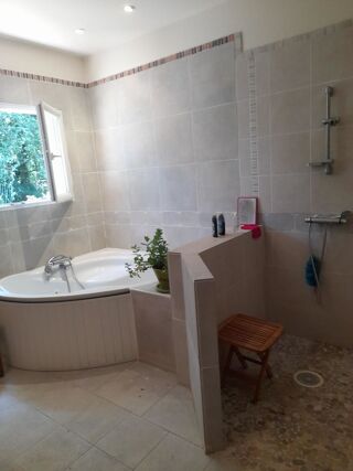  Villa  vendre 6 pices 215 m