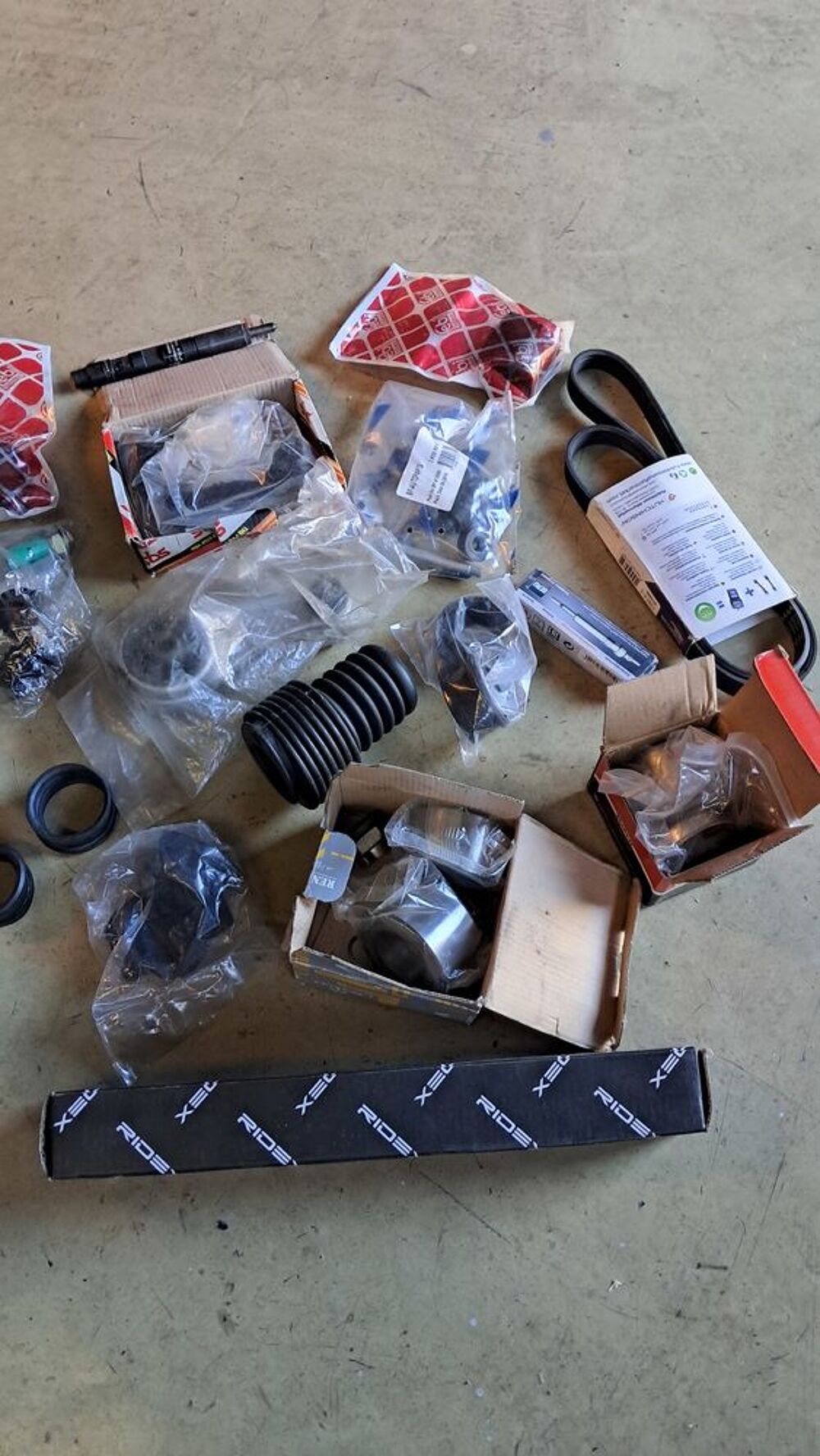 Vide garage et d&eacute;barras Bricolage