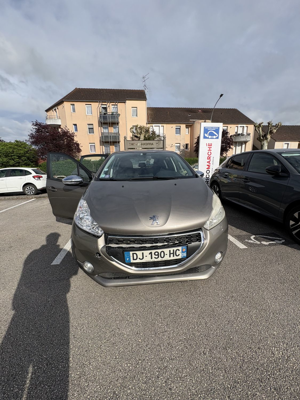 208 1.2 VTi 82ch BVM5 Style 2014 occasion 17700 Saint-Mard