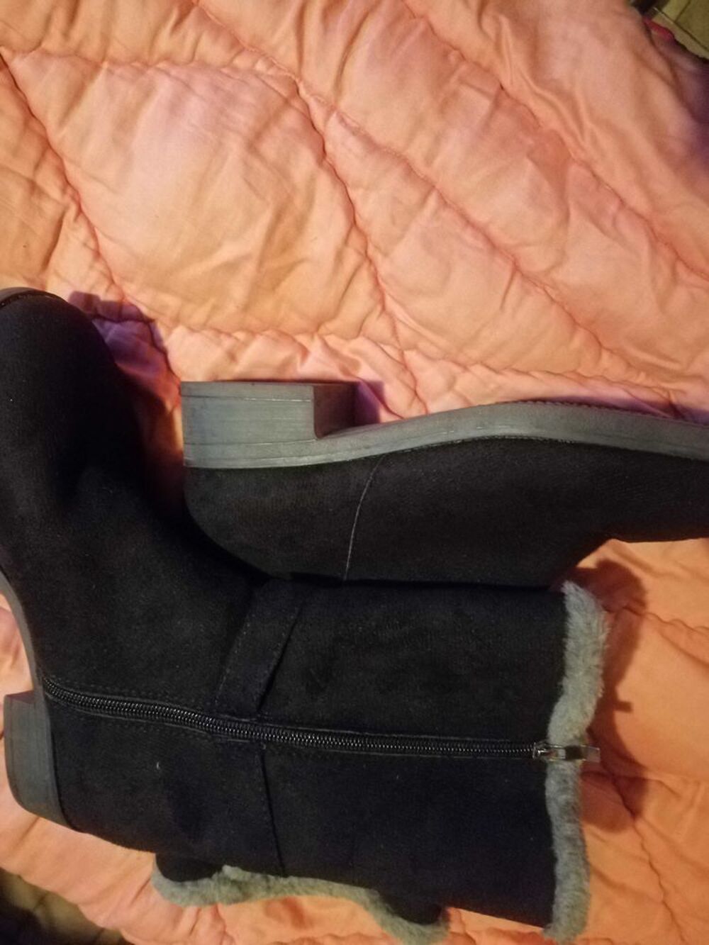 paire de botte fourr&eacute; femme Chaussures