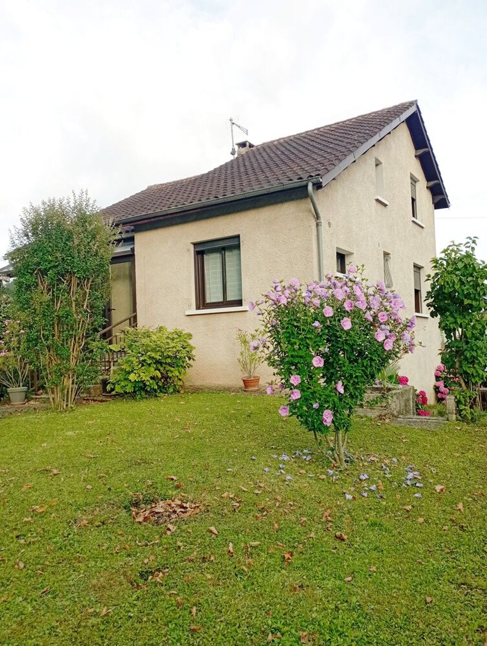 Maison 5 pièces 240 m² · à Cahors · 240 m² · 240 000 €