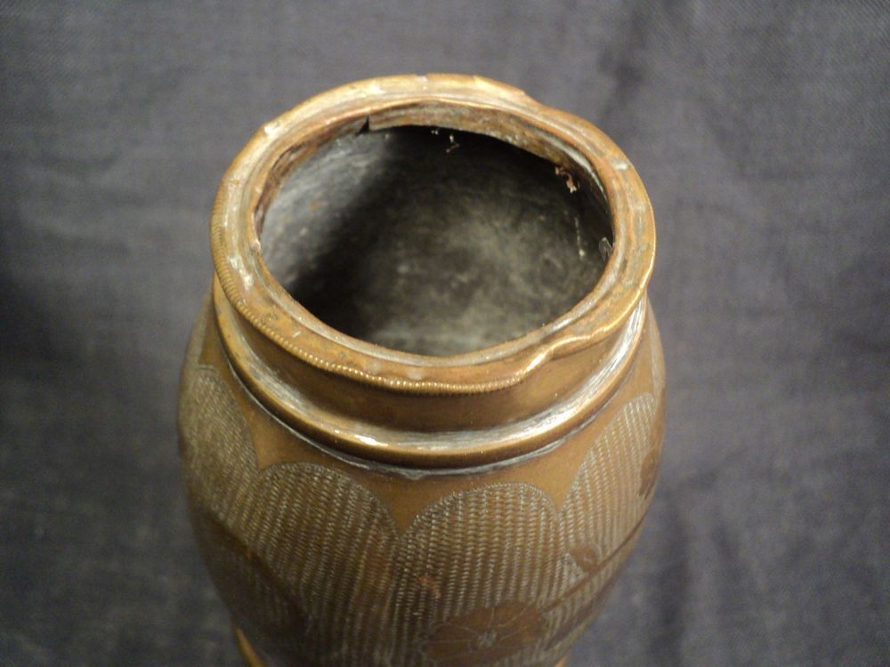 Pied de Lampe Douille Obus Grav&eacute;e Travail de Tranch&eacute;e 14-18 Décoration