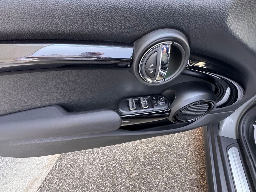 One Cabriolet 102 ch Edition Heddon Street 2018 occasion 84290 Sainte-C&eacute;cile-les-Vignes