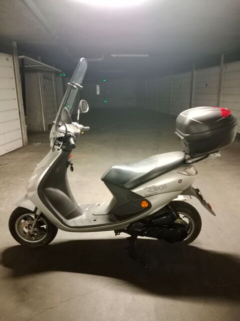 Scooter PEUGEOT 2004 occasion Villeurbanne 69100