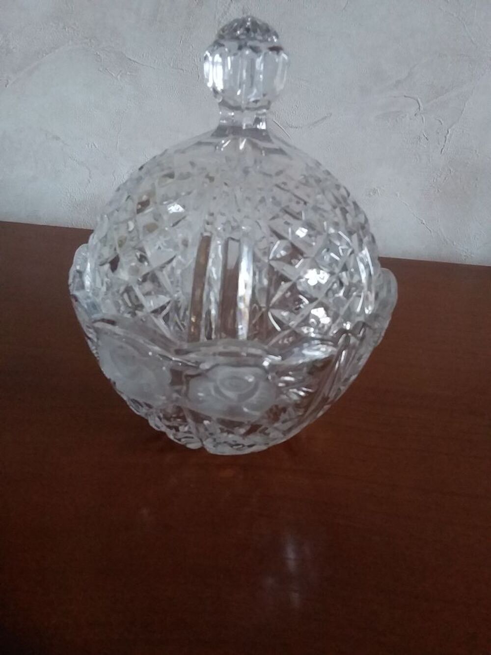 Bonbonni&egrave;re en cristal d'Arques Décoration