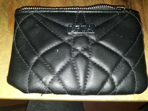 portefeuille noir 3 Meaux (77)