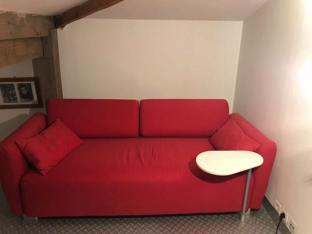 Canap&eacute; rouge Ikea Meubles