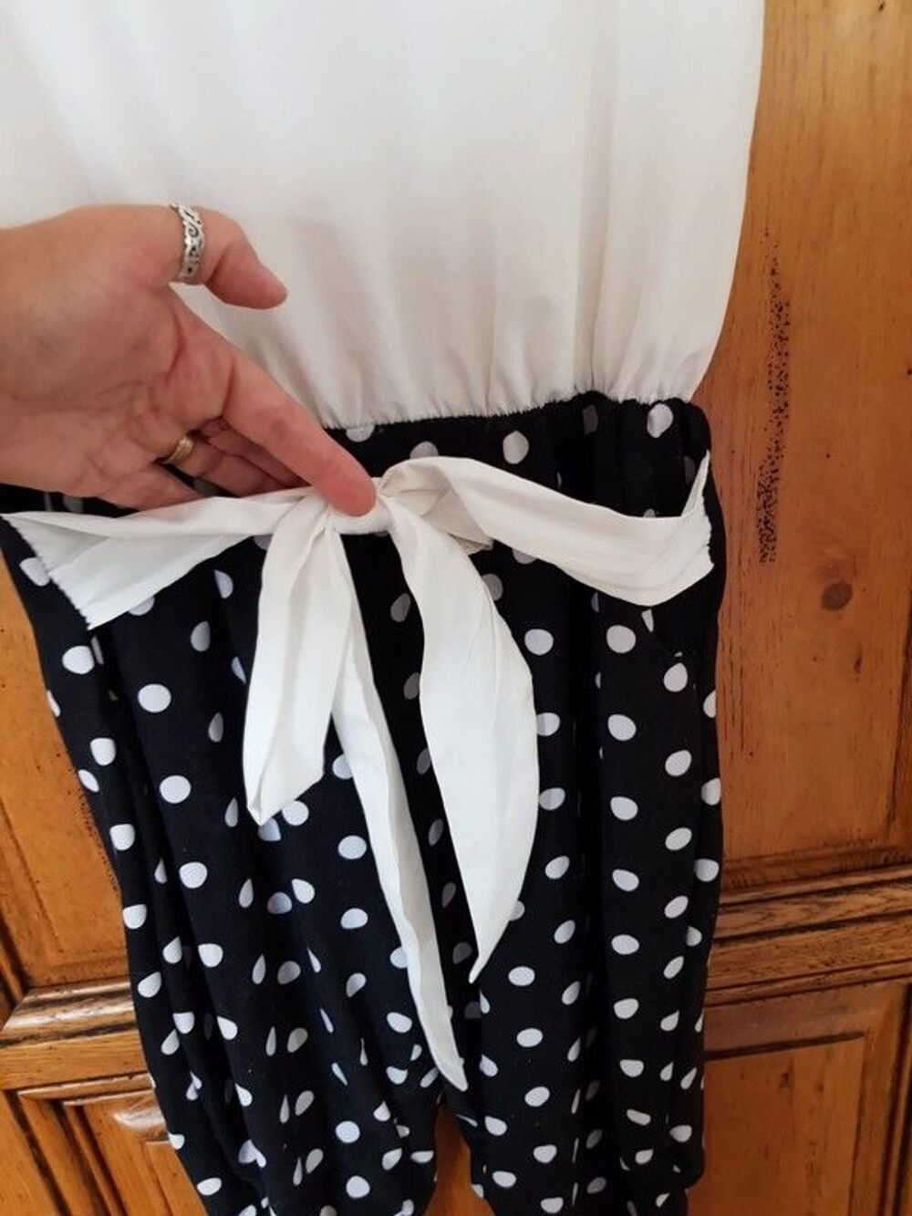 Combinaison pantacourt blanche et noir a pois bas en coton h Vêtements