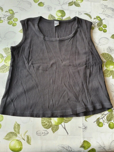 Dbardeur noir coton 
taille 42/44
cecilia classiscs
2 Aubvillers (80)