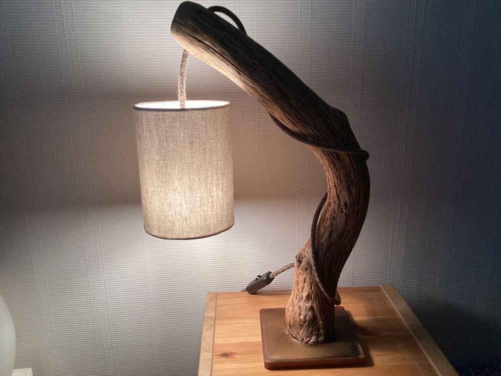 Lampe de cr&eacute;ateur neuve en ch&ecirc;ne Décoration