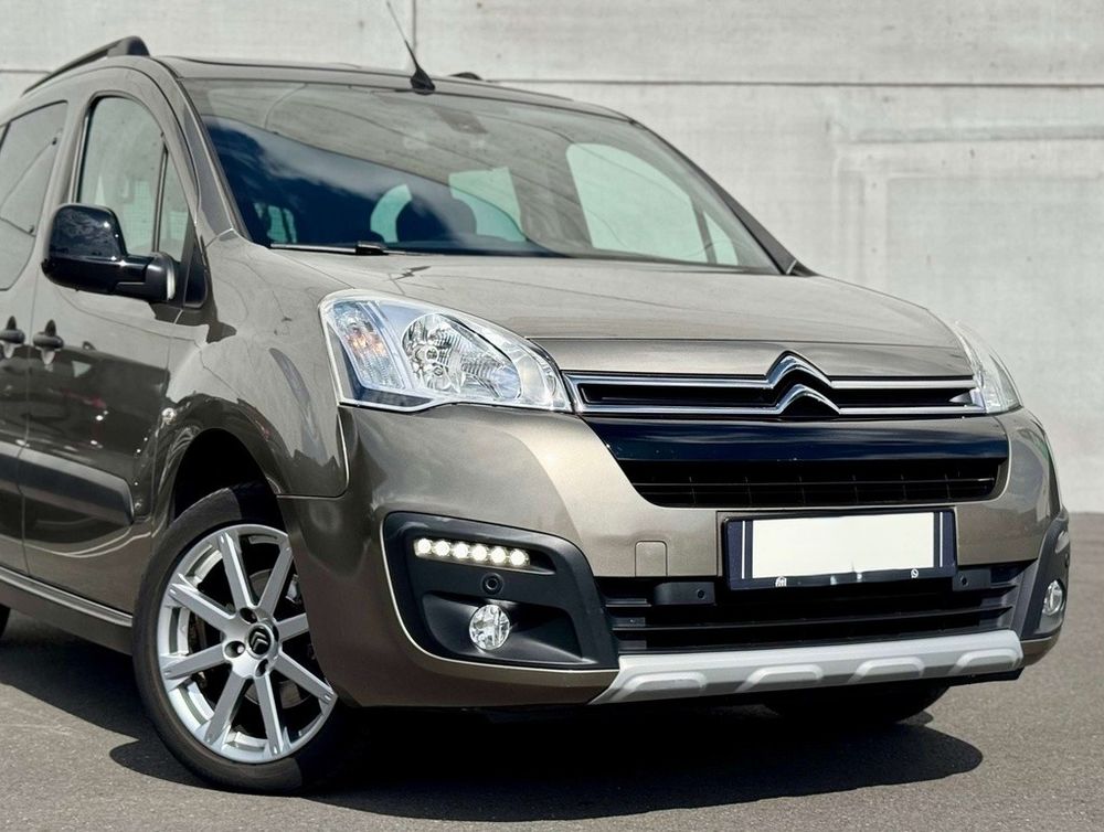 Berlingo Multispace BlueHDi 100 S&S ETG6 XTR+ 2015 occasion 38110 Saint-Jean-de-Soudain