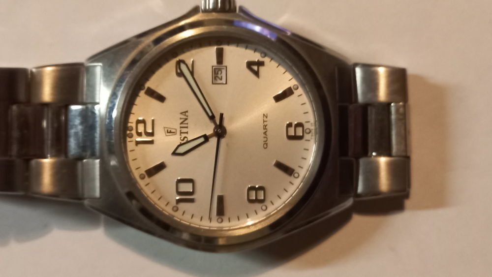 Lot montres anciennes Bijoux et montres