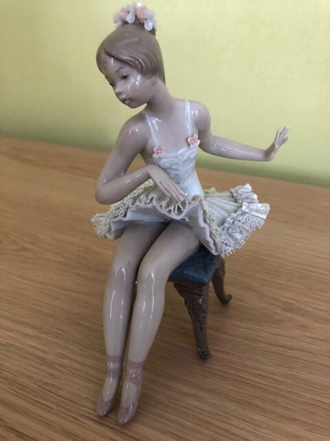 Statuette danseuse de ballet en porcelaine LLADRO   Recital  160 Vailhauqus (34)