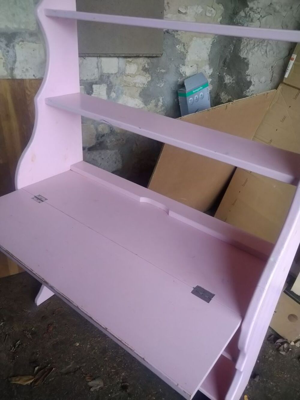 Bureau avec &eacute;tag&egrave;res (existe en rose et en blanc) Meubles