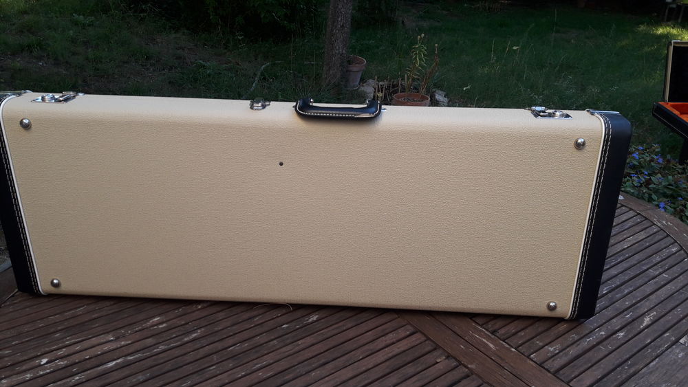 case Fender tweed Instruments de musique